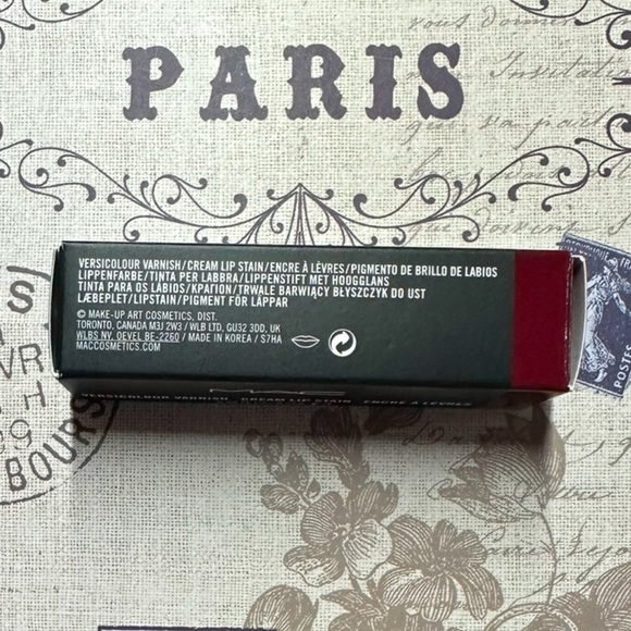 MAC *Serial Stain* Versicolour Varnish Cream Lip Stain .28 fl oz - Picture 8 of 9